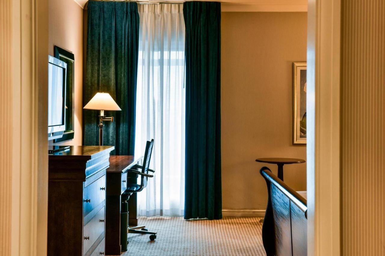 Sheraton Skyline Hotel London Heathrow Hillingdon Exteriér fotografie