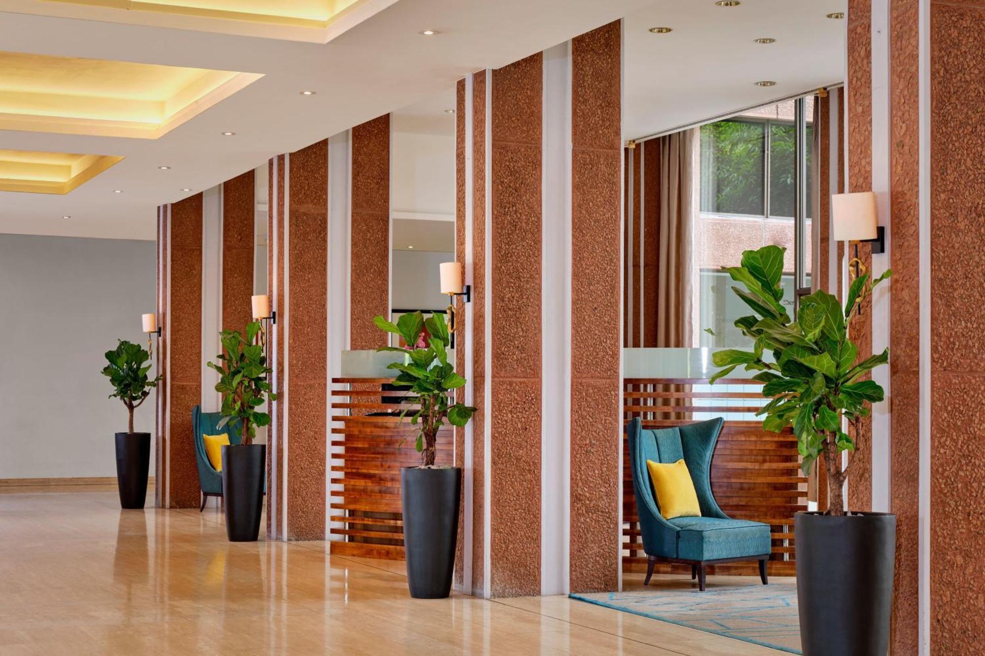 Sheraton Skyline Hotel London Heathrow Hillingdon Exteriér fotografie